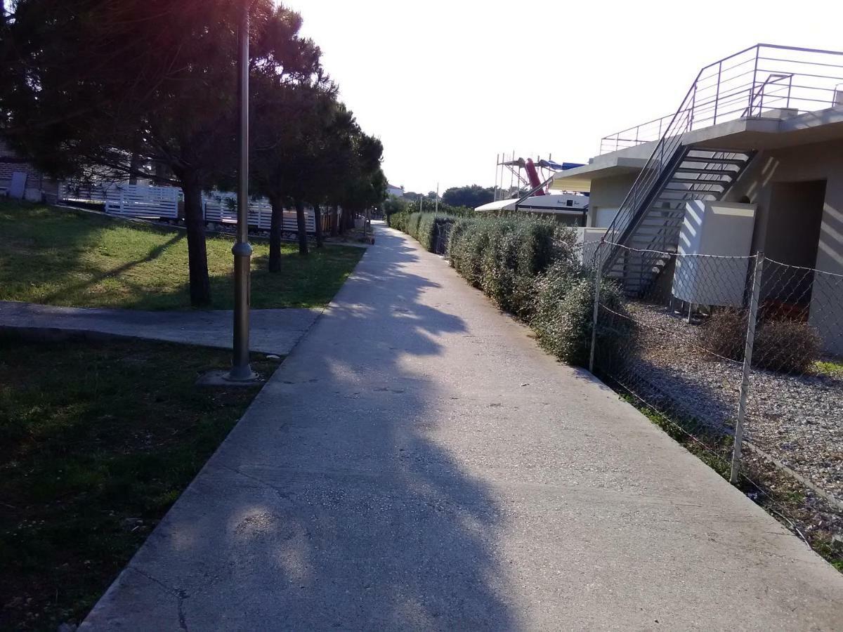 Apartmani Vesna Supetar Εξωτερικό φωτογραφία